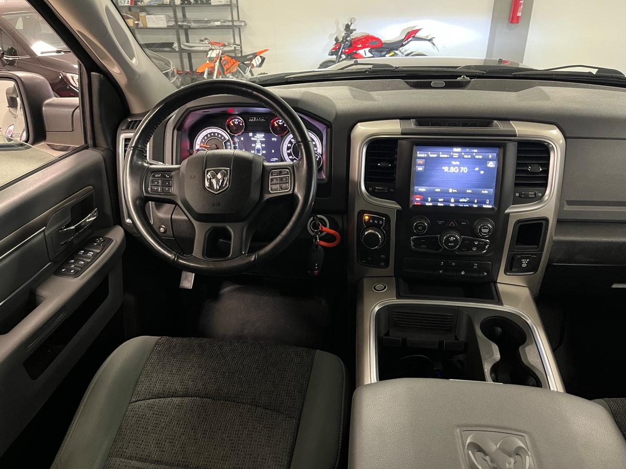 Dodge RAM 5.7 V8 GPL 401cv