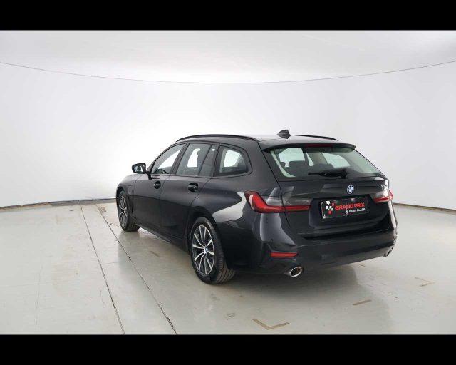 BMW 330 e Touring Business Advantage