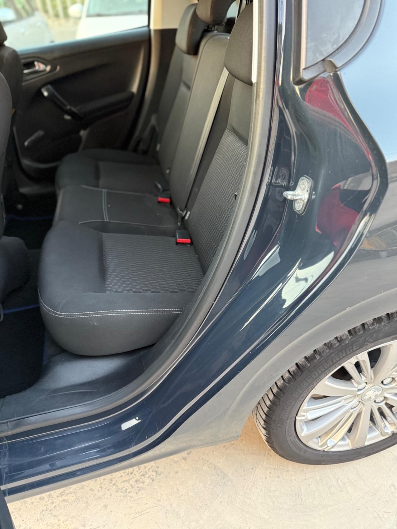 Peugeot 208 PureTech ACCETTO PERMUTA