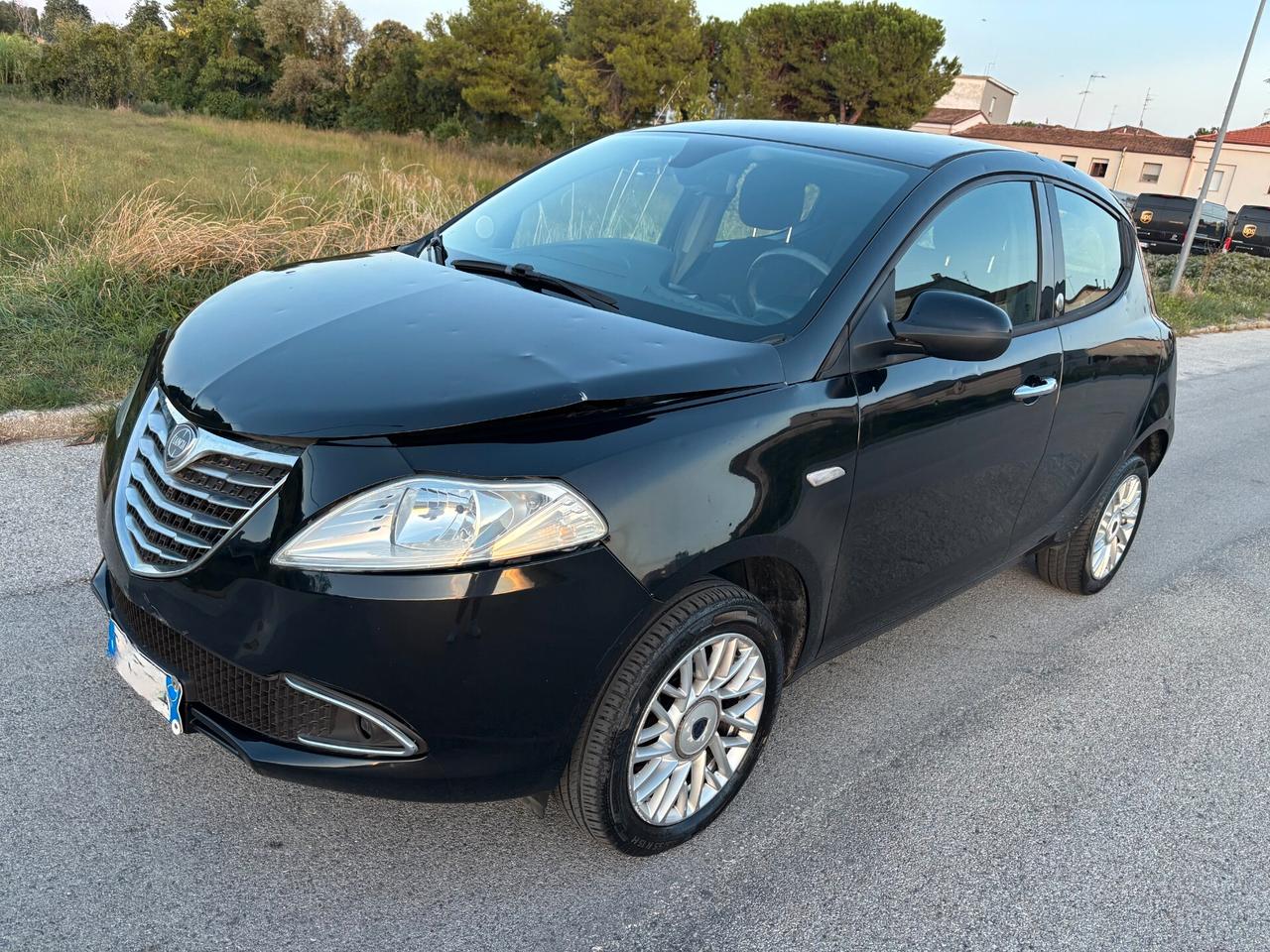 Lancia Ypsilon Metano Ecochic Gold x NEOPATENTATI GRANDINATA