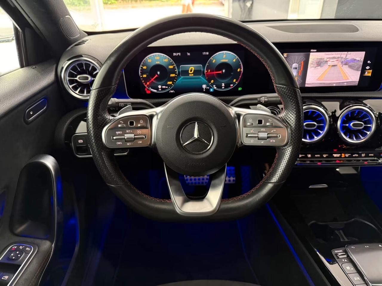 Mercedes-benz A 180 d Automatic amg premium pack luci
