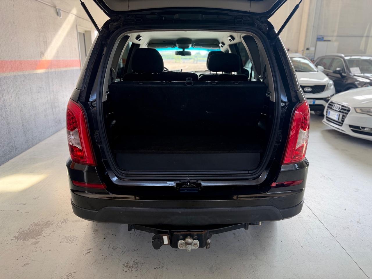 Ssangyong Rexton W 2.0 Xdi 4WD A/T Top GANCIO TRAINO