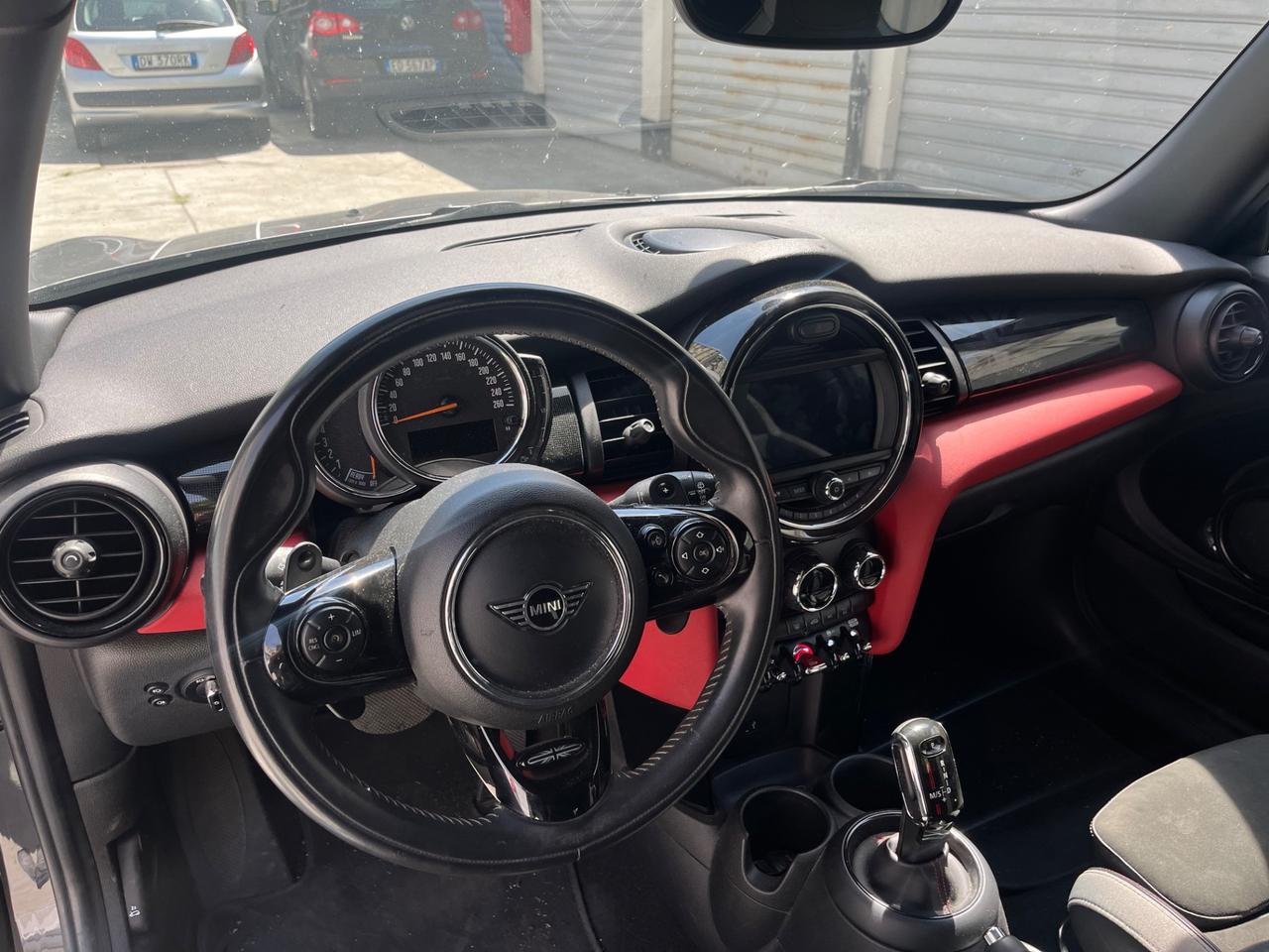 Mini 2.0 Cooper S 192CV Da VETRINA