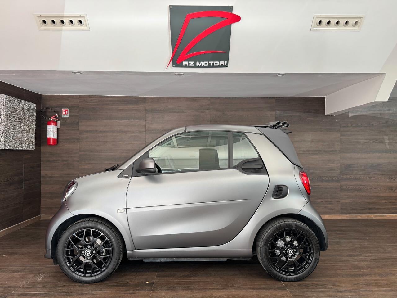 Smart ForTwo 70 1.0 twinamic cabrio Suitegrey Grey-NAVI-LED-ITALIANA-TAGLIANDI MERCEDES