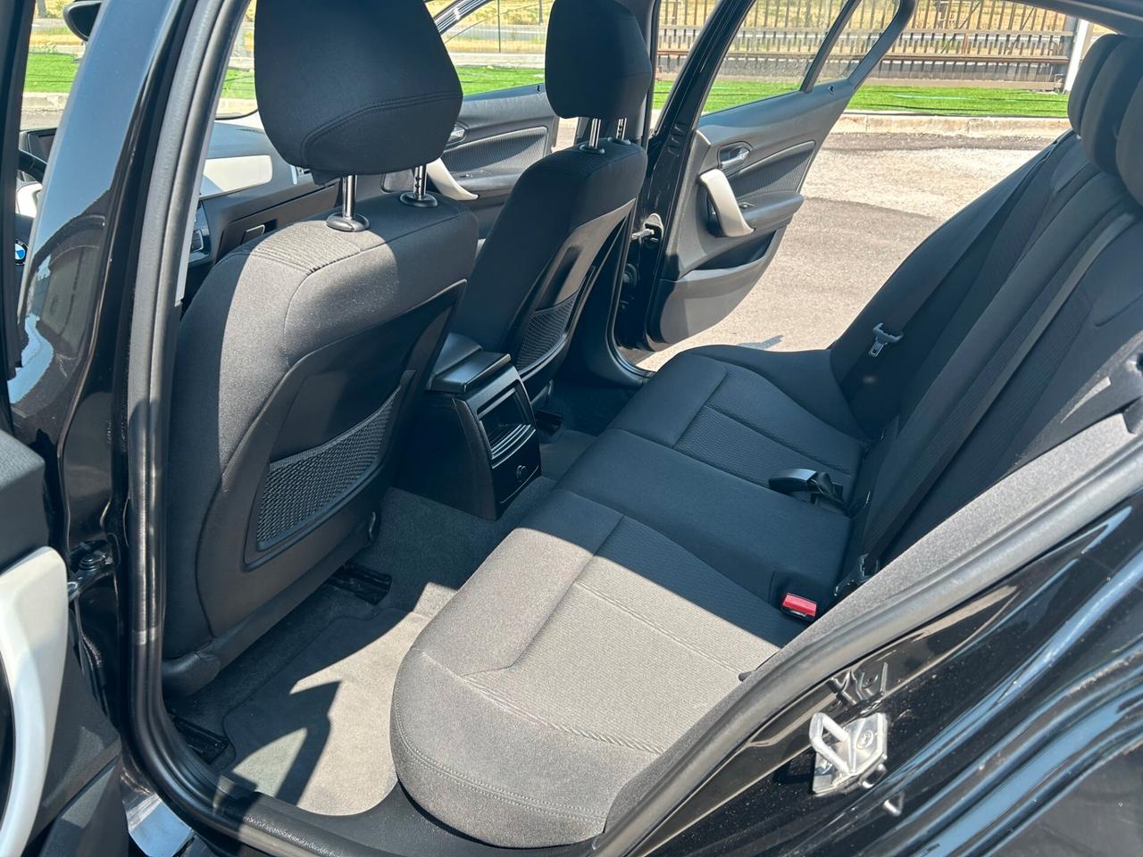 Bmw 118 I 5 porte km 112.500 ok neopatentati