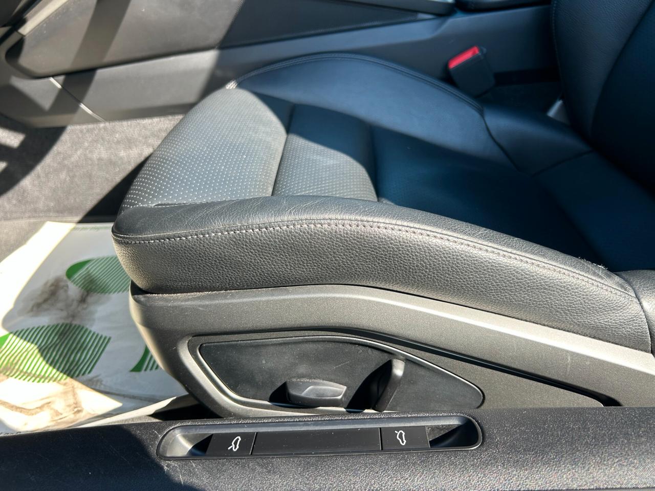 Porsche 911 992 Coupe 3.0 Carrera auto