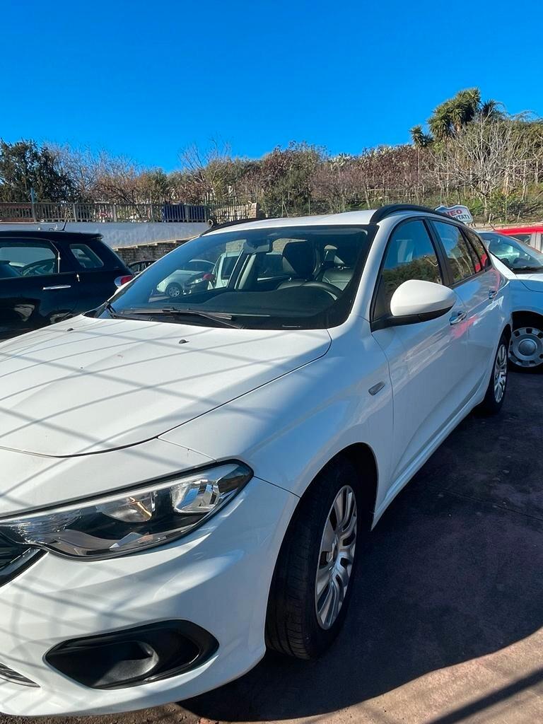 Fiat Tipo 1.6 Mjt S&S DCT SW Lounge