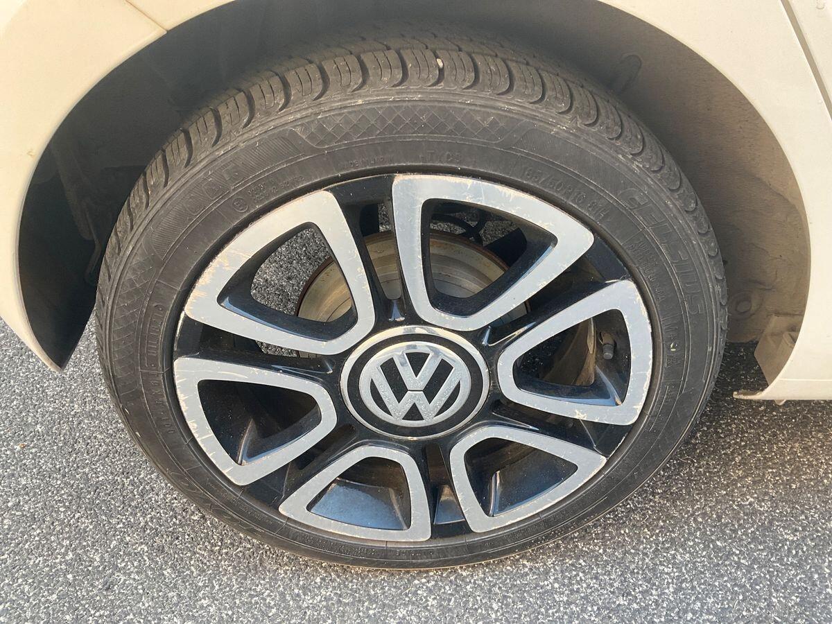 Volkswagen up! 1.0 75 CV 5p. high up! ASG