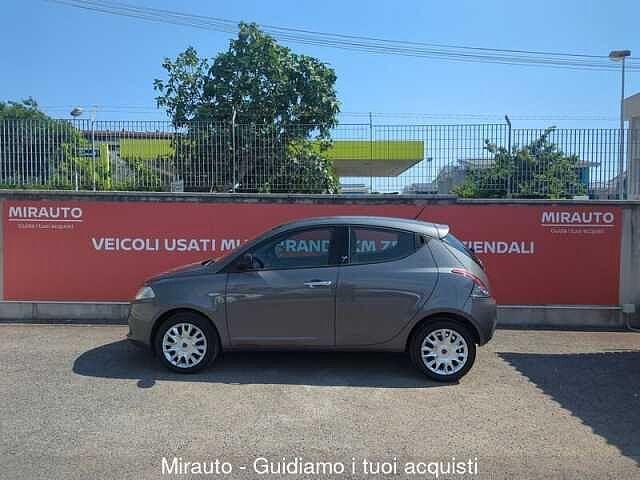 Lancia Ypsilon Ypsilon 1.2 69 CV 5 porte Silver