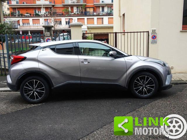 TOYOTA C-HR 1.8 Hybrid E-CVT Business