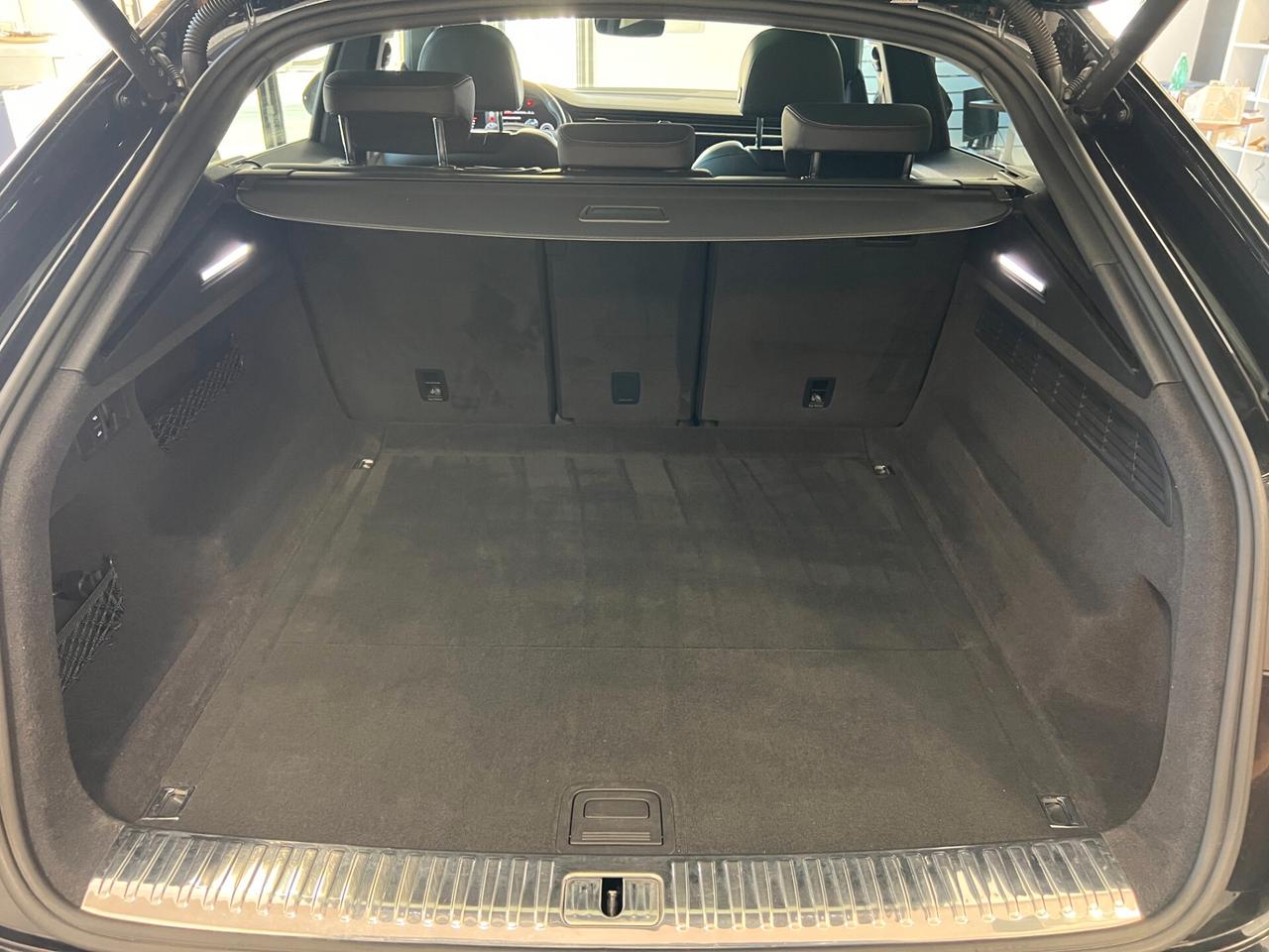 Audi Q8 45 TDI S LINE TETTO-FULL-BLACK