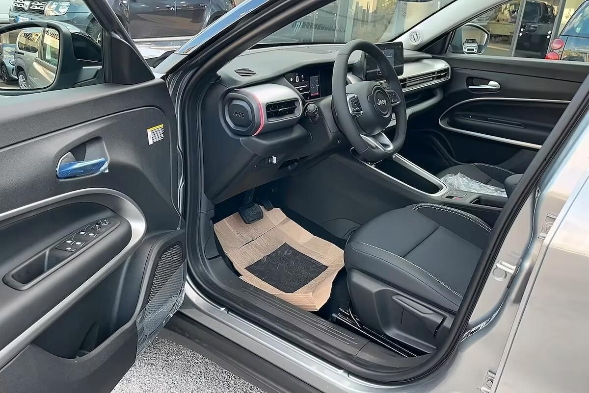 Jeep Avenger 1.2 Turbo 110 CV MHEV Summit