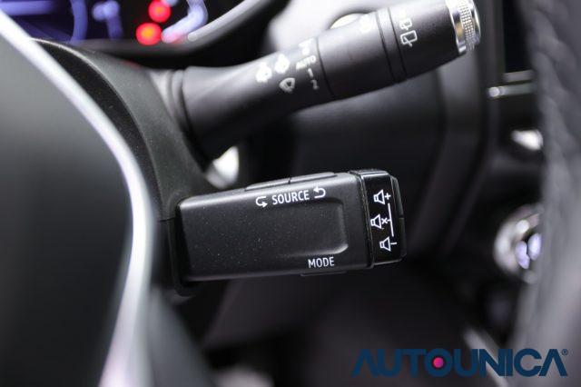 RENAULT Clio FULL HYBRID E-TECH 140 CV AUTOMATICA