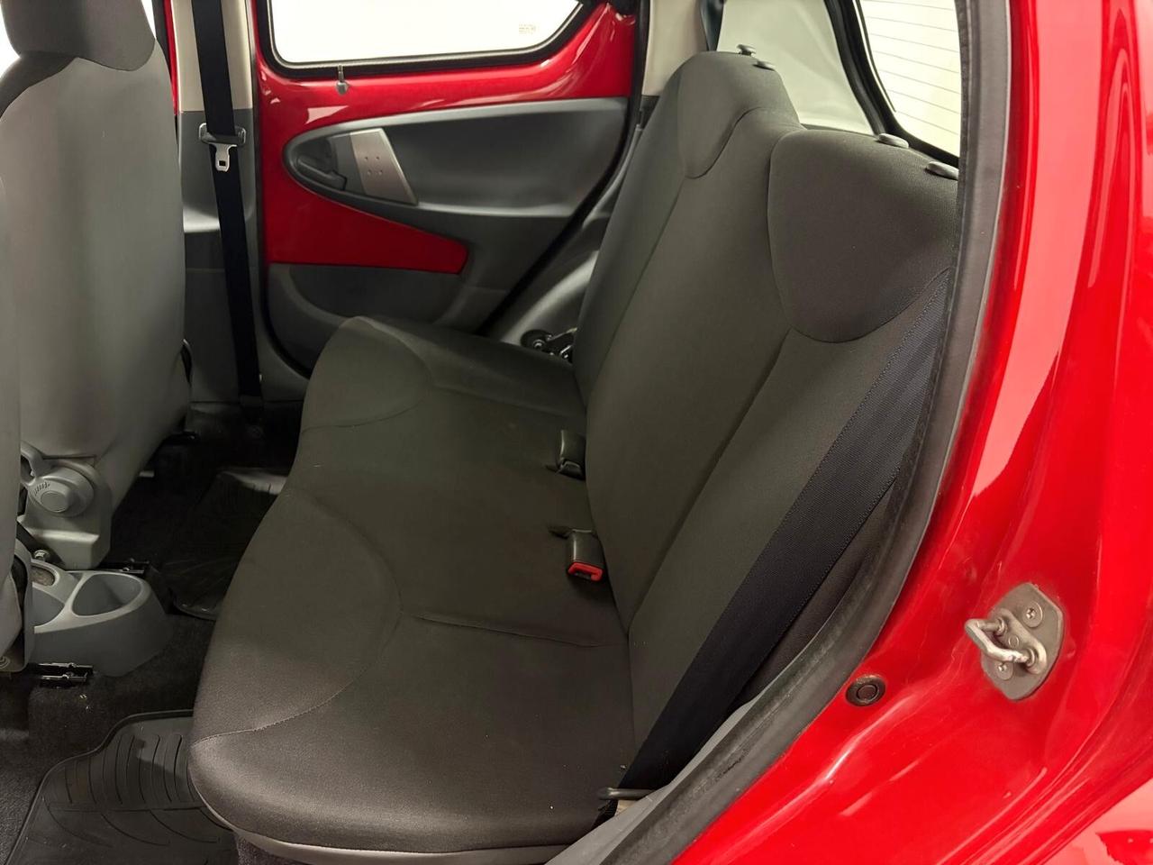 Toyota Aygo 1.0 69Cv 5 Porte 12 MESI DI GARANZIA