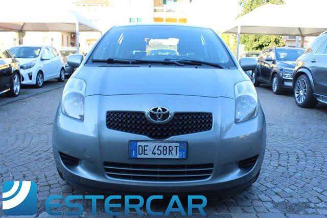 TOYOTA Yaris 1.0 5 porte