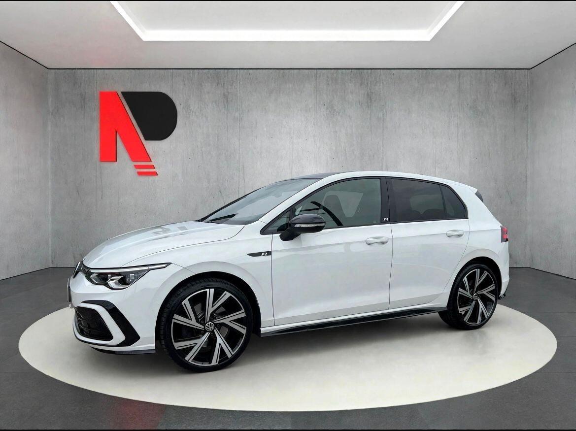 Volkswagen Golf 1.5 eTSI 150 CV DSG R-Line