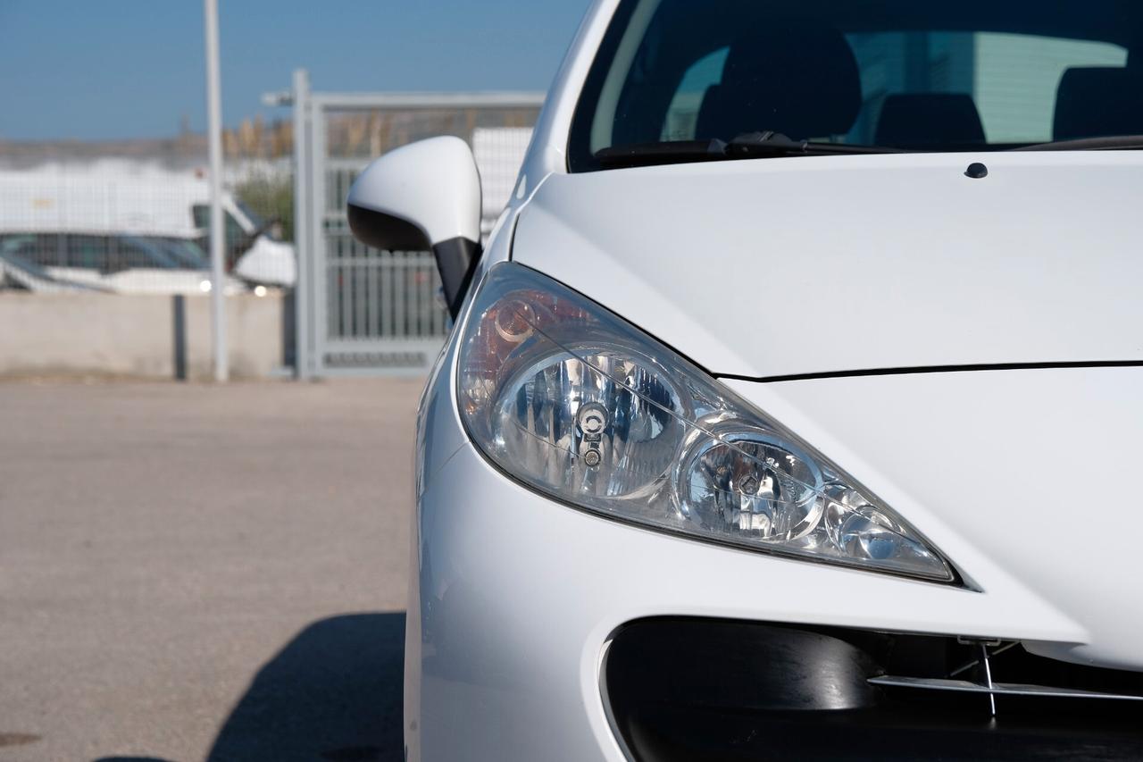 Peugeot 207 1.6 HDi 90CV 5p. XS