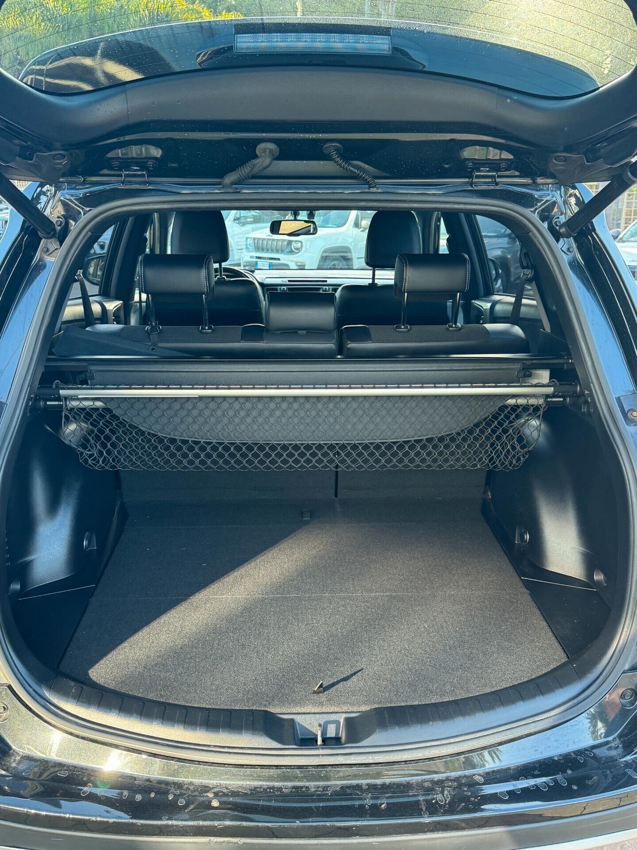 Toyota RAV 4 2.0D 2wd Lounge