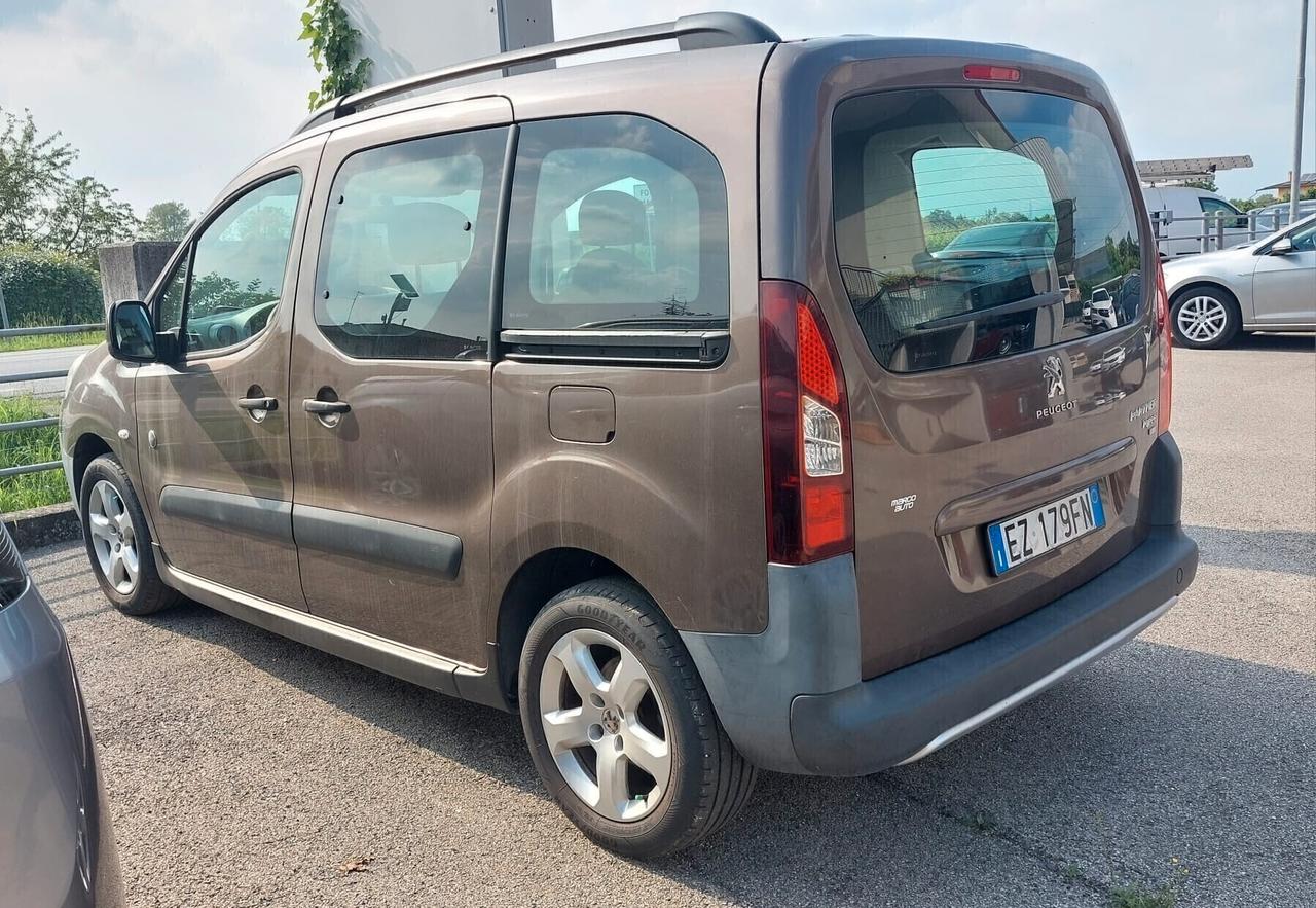 Peugeot Partner 1.6 Diesel 7 Posti Neopatentati