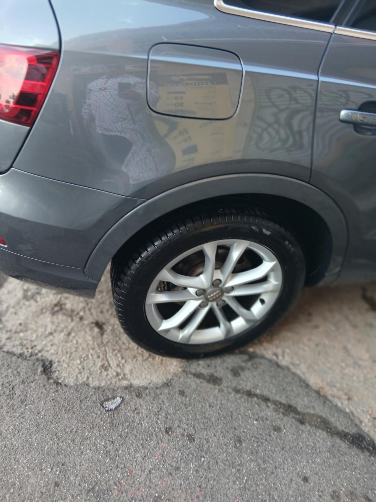 Audi Q3 35 TDI S tronic Business