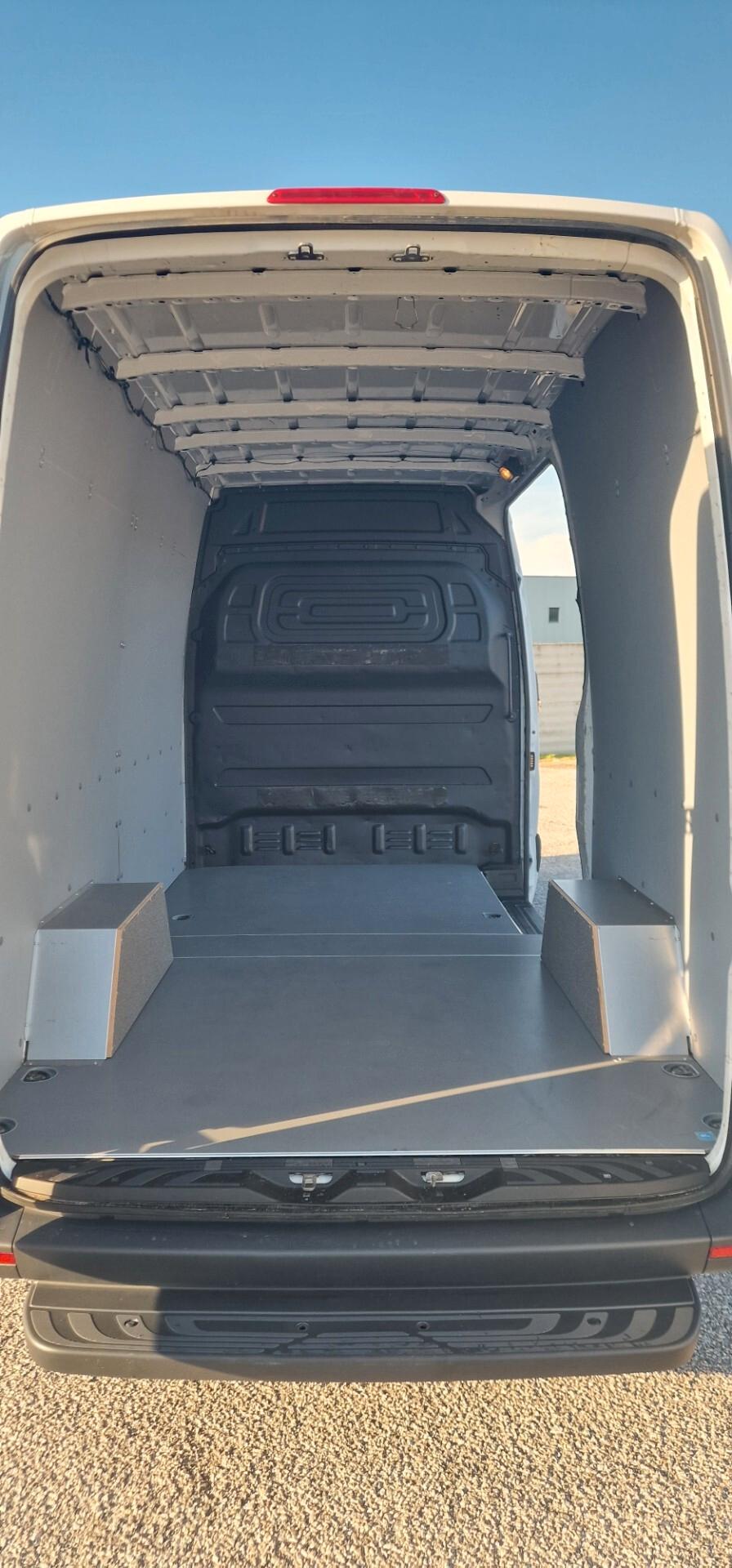 Mercedes Benz Sprinter passo medio tetto alto 150 cv trazione posteriore