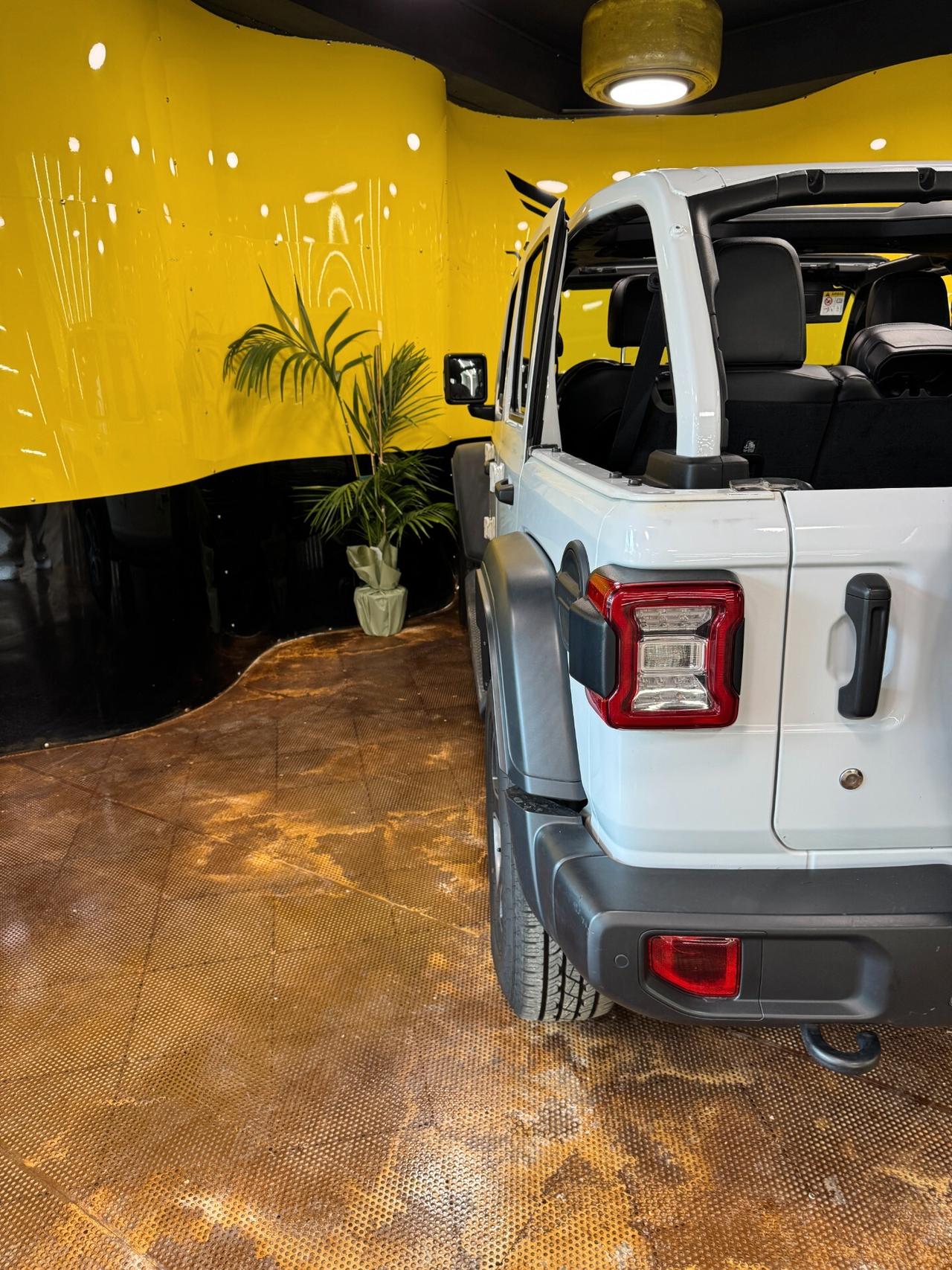 Jeep Wrangler Unlimited 2.2 Mjt II Night Eagle
