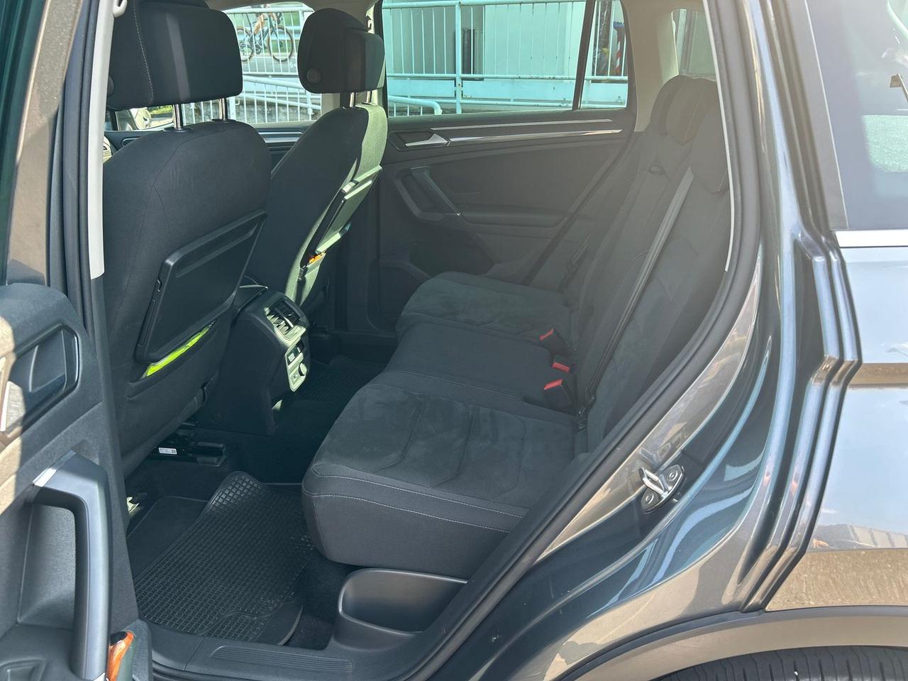 Volkswagen Tiguan Advanced 2.0 TDI #6541