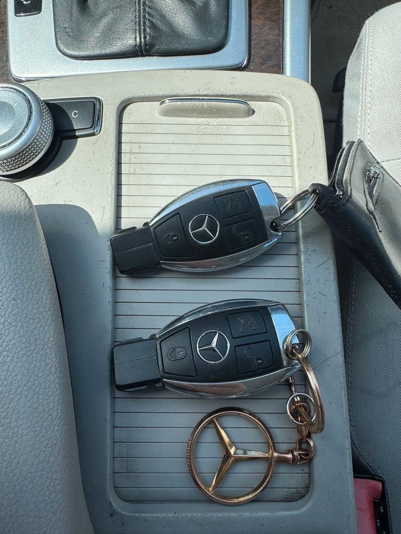 MERCEDES-BENZ E 220 CDI EXECUTIVE