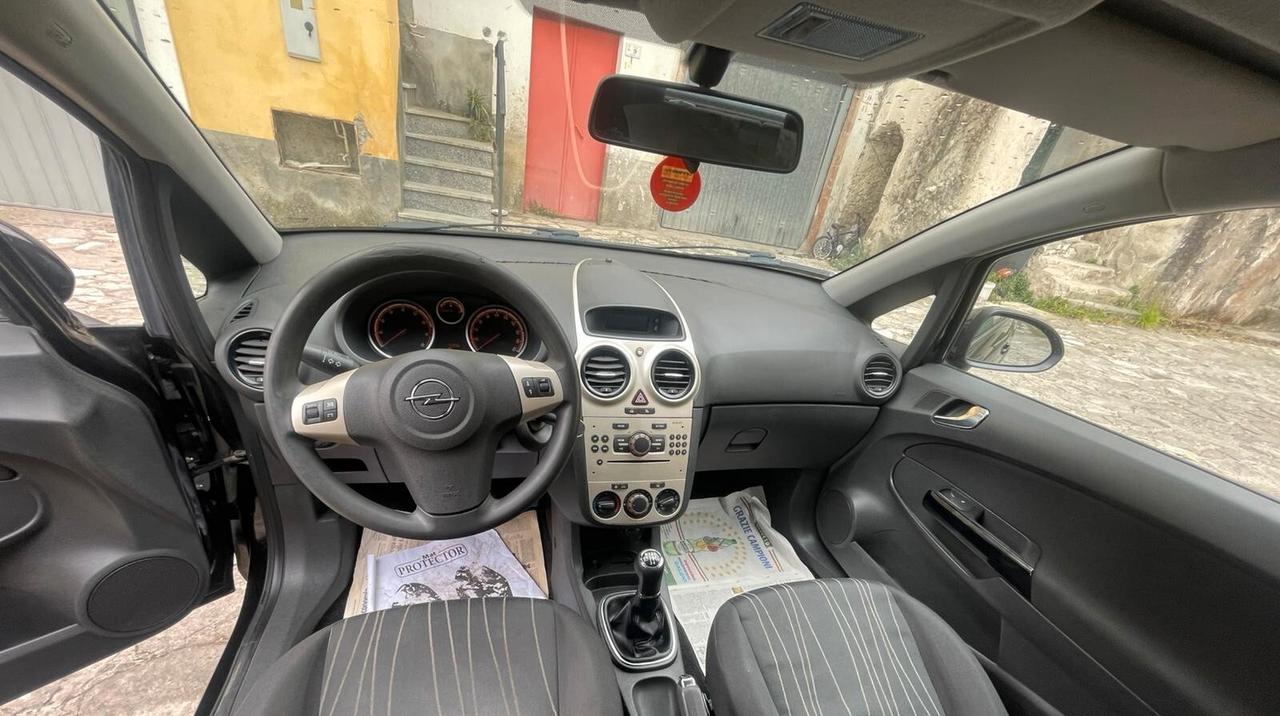 Opel Corsa 1.2 3 porte Enjoy