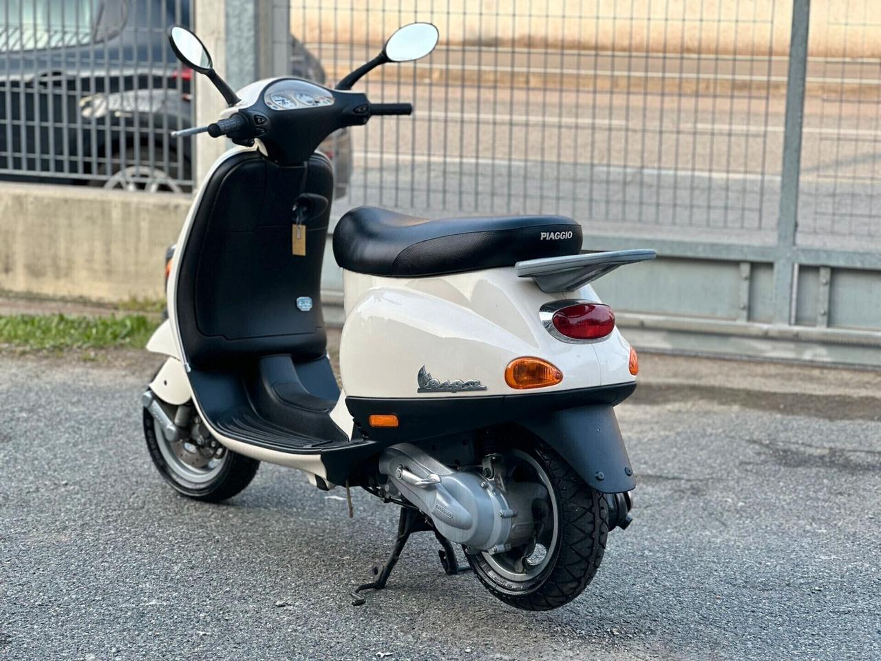 PIAGGIO VESPA 50 ET2 km0