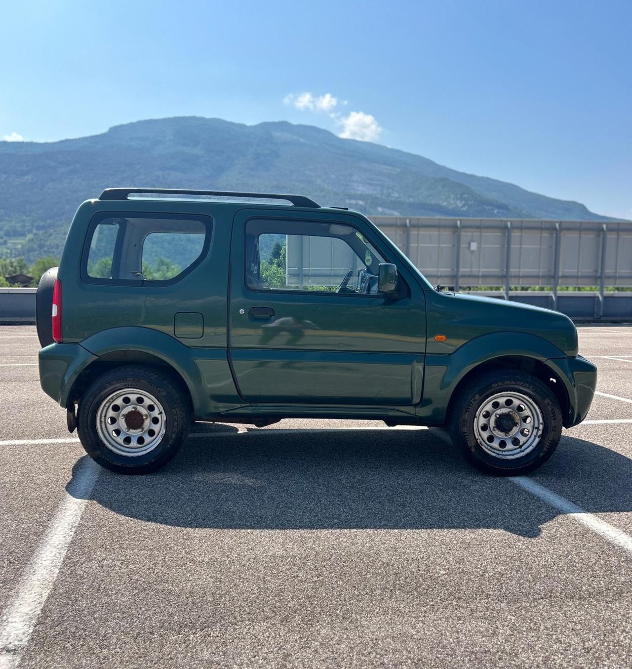 Suzuki Jimny 1.3i 4WD Special Neopatentati 2011
