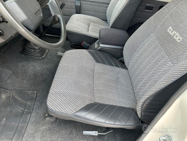 Toyota Land Cruiser LJ70 LX