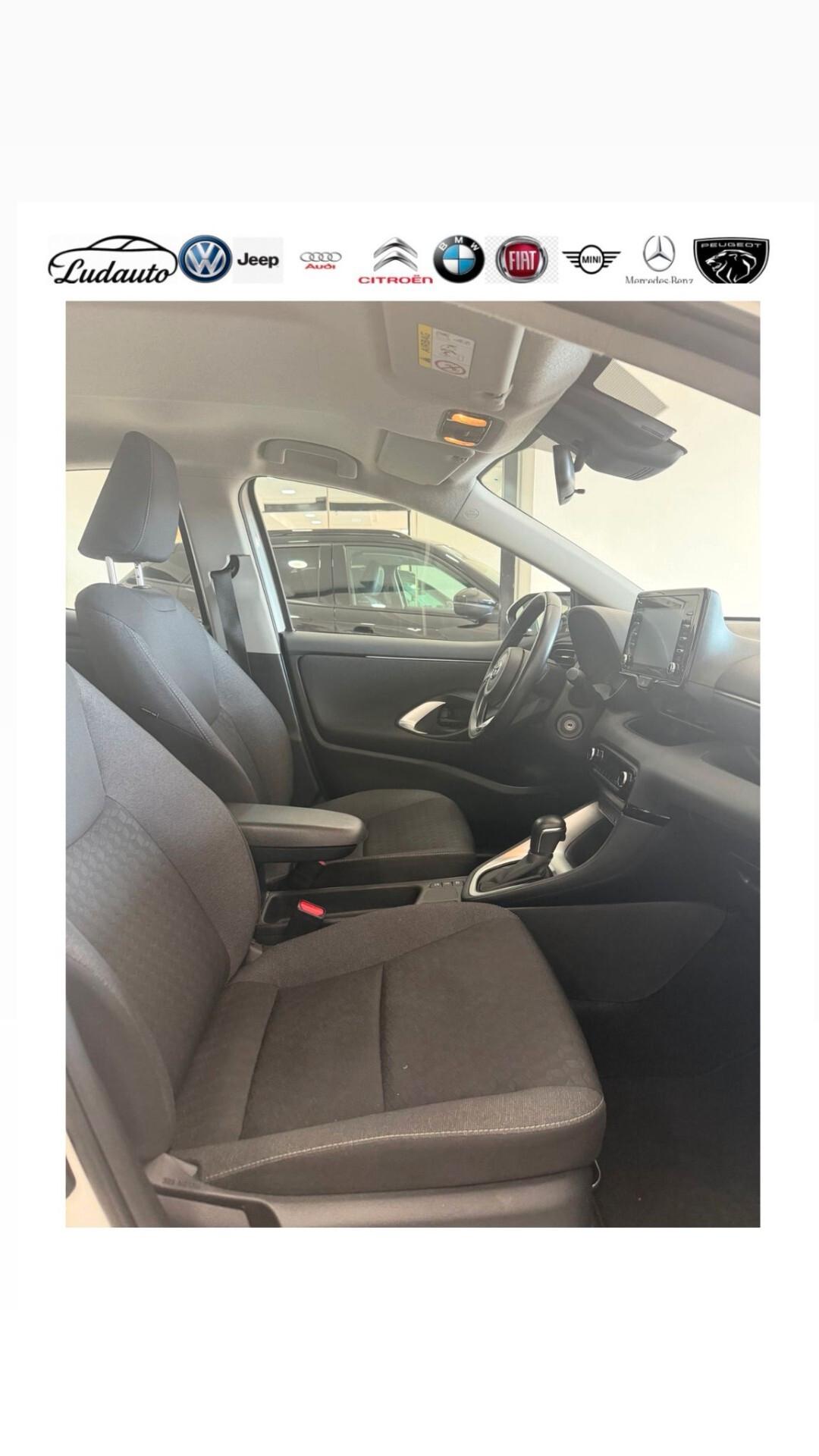 Toyota Yaris 1.5 Hybrid 5 porte Active