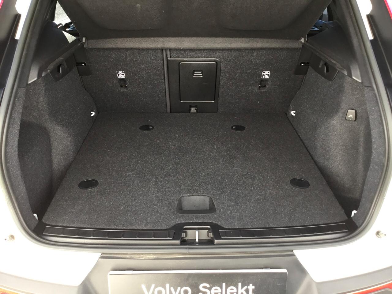 Volvo XC40 T4 AUT. Recharge Plug-in Hybrid CORE AUTOCARRO