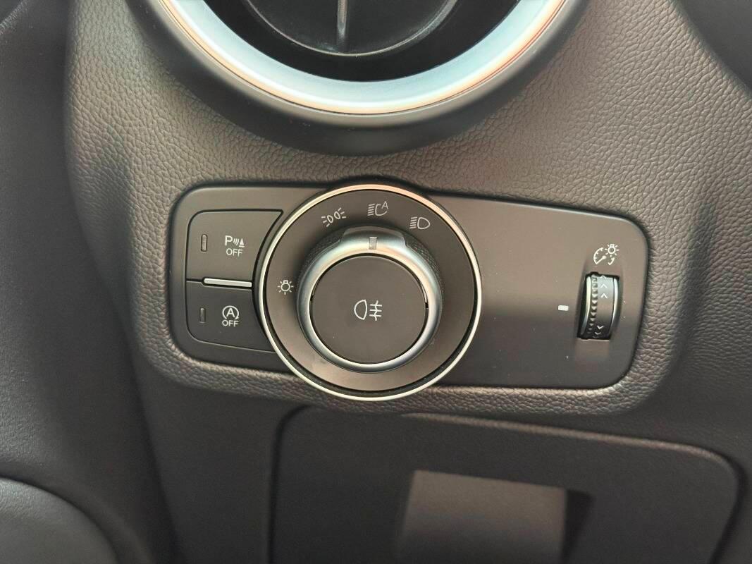 Alfa Romeo Stelvio 2.2 t Business rwd 160cv auto my19