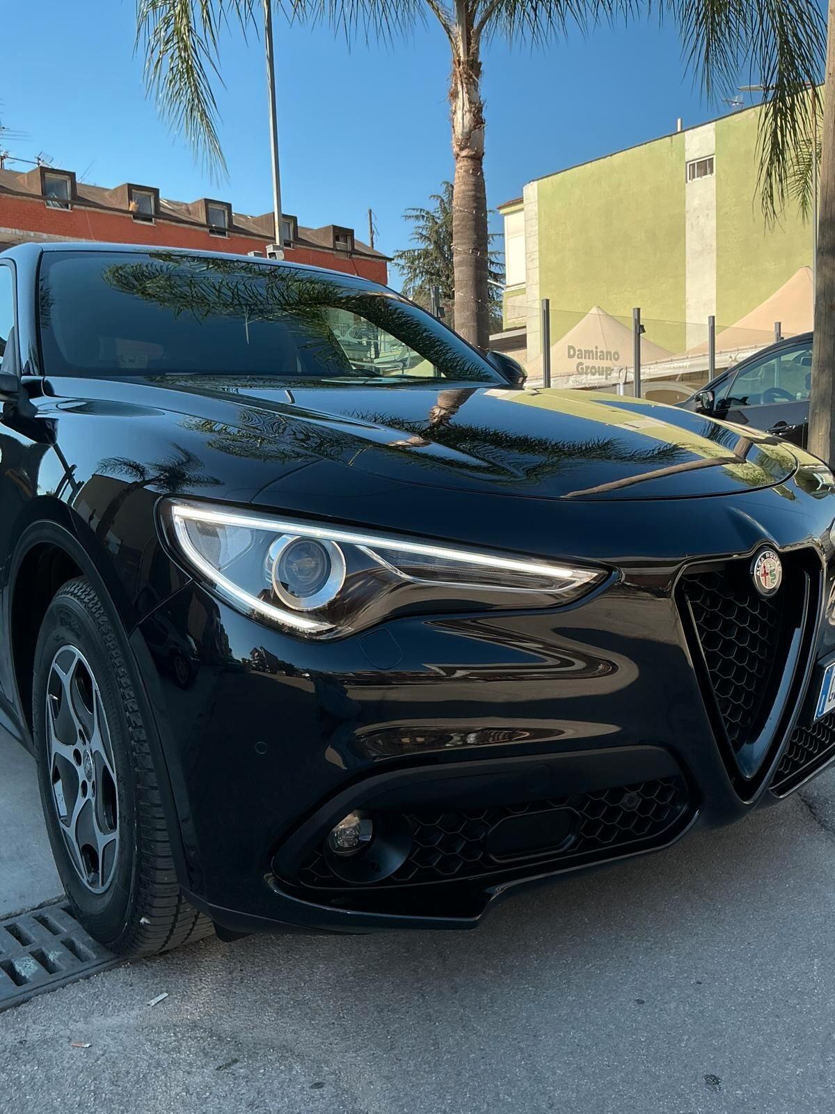 Alfa Romeo Stelvio 2.2 Turbodiesel 160 CV AT8 RWD Super Business