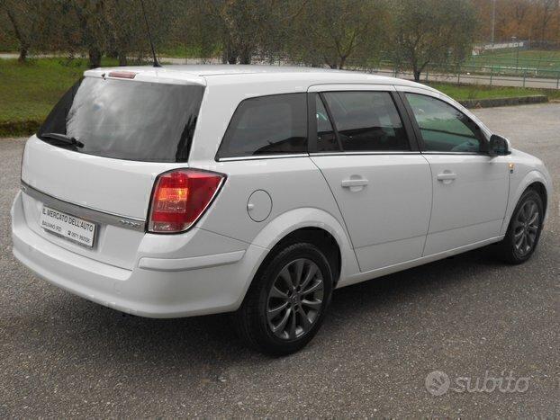 ASTRA S.W.1.7cdti(AUTO NUOVA:FERMA dal 2014)6marce