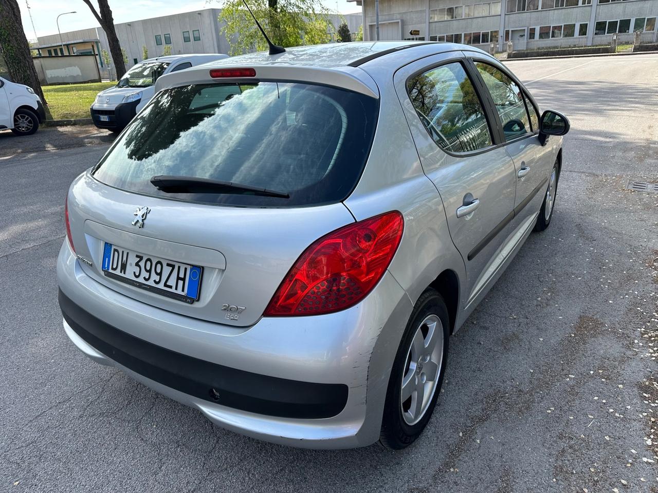 Peugeot 207 1.4 8V 75CV 5p. X Line ECO GPL