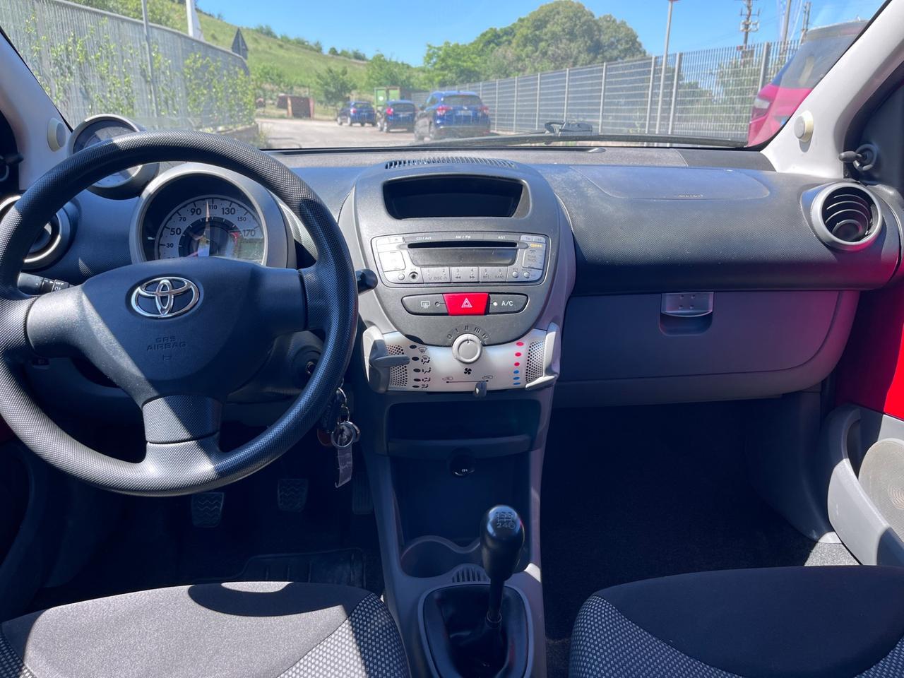 Toyota Aygo 1.0 12V VVT-i 5 porte Sol