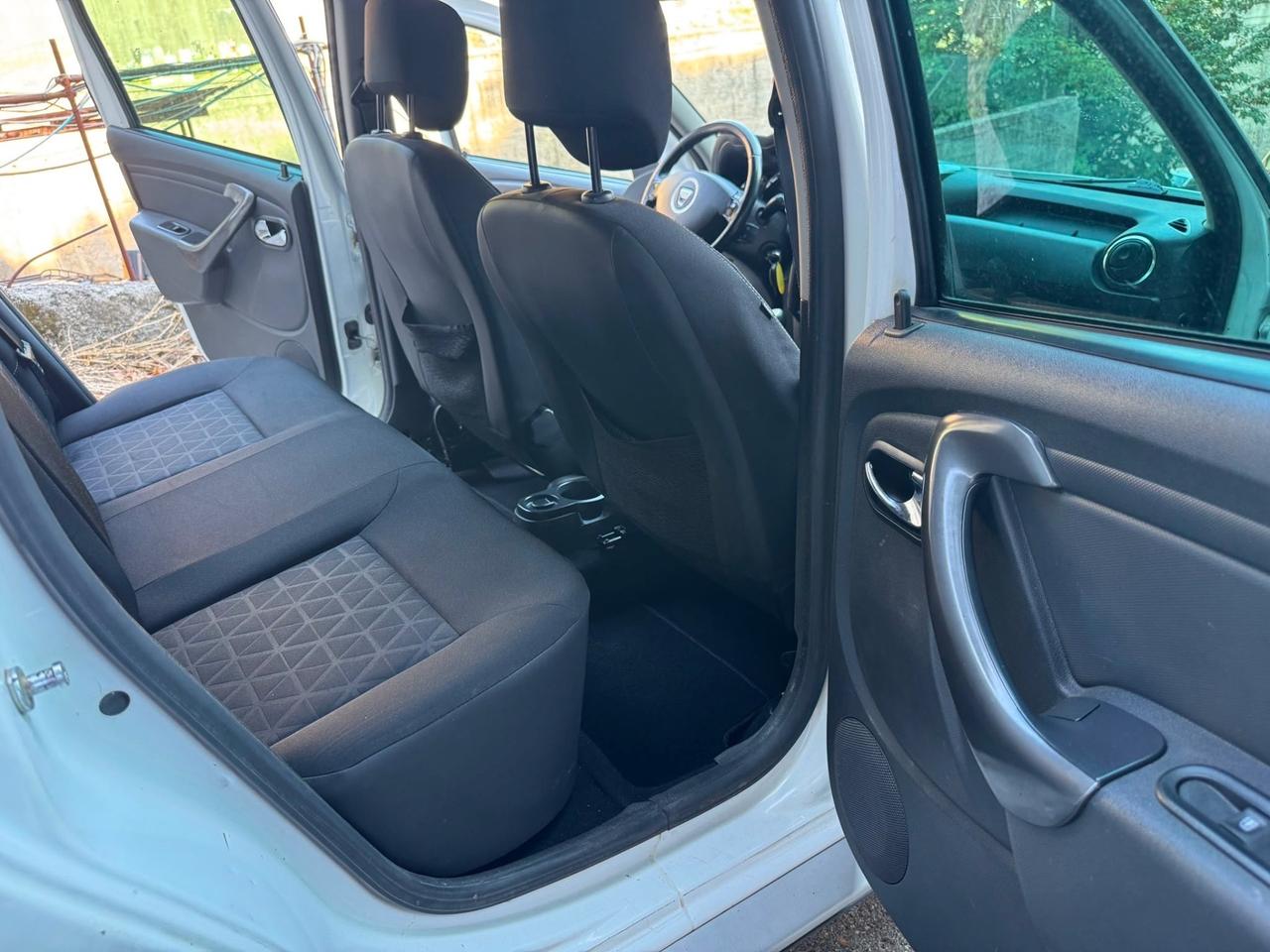 Dacia Duster 1.5 dCi 4x4 - 2015 leggermente grandinata