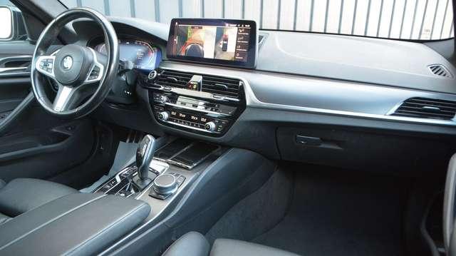 BMW 530 Touring LCI 530d Touring mhev 48V Msport auto