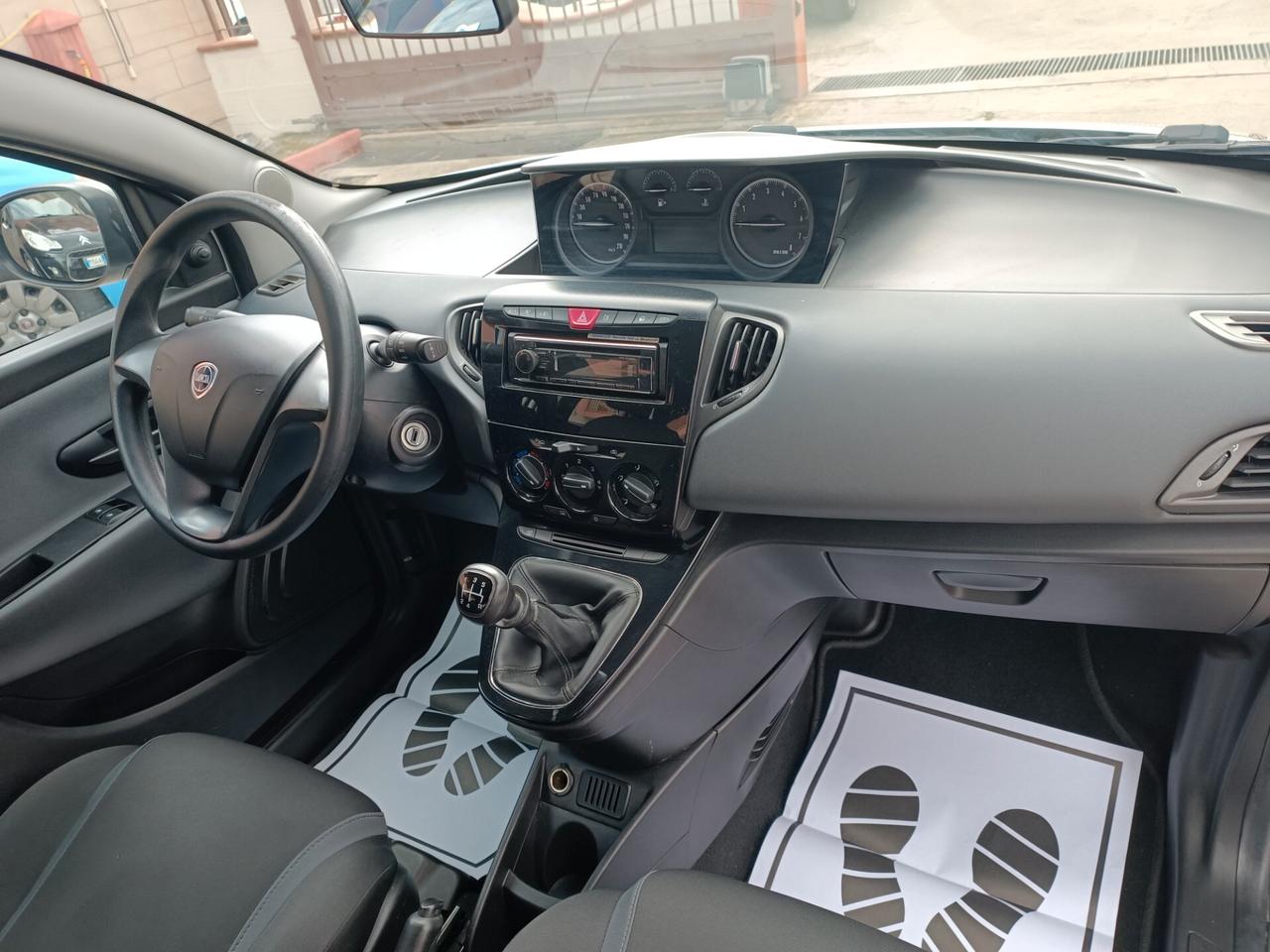 Lancia Ypsilon 1.2 69 CV