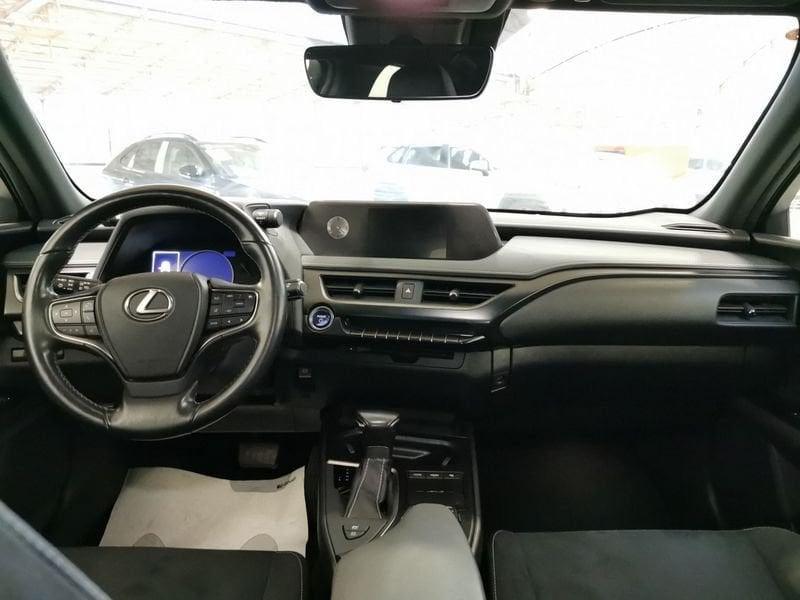 Lexus UX 250h 2.0 Executive 2wd cvt