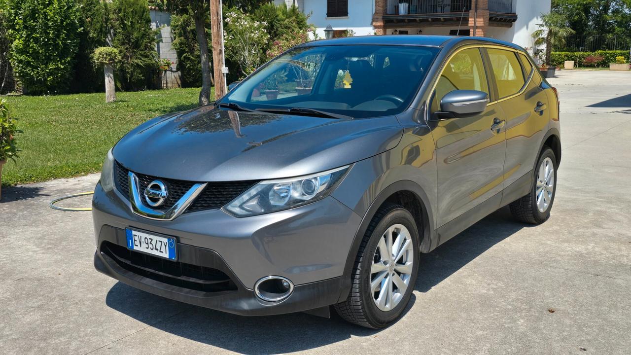 Nissan Qashqai 1.5 dCi DPF Tekna