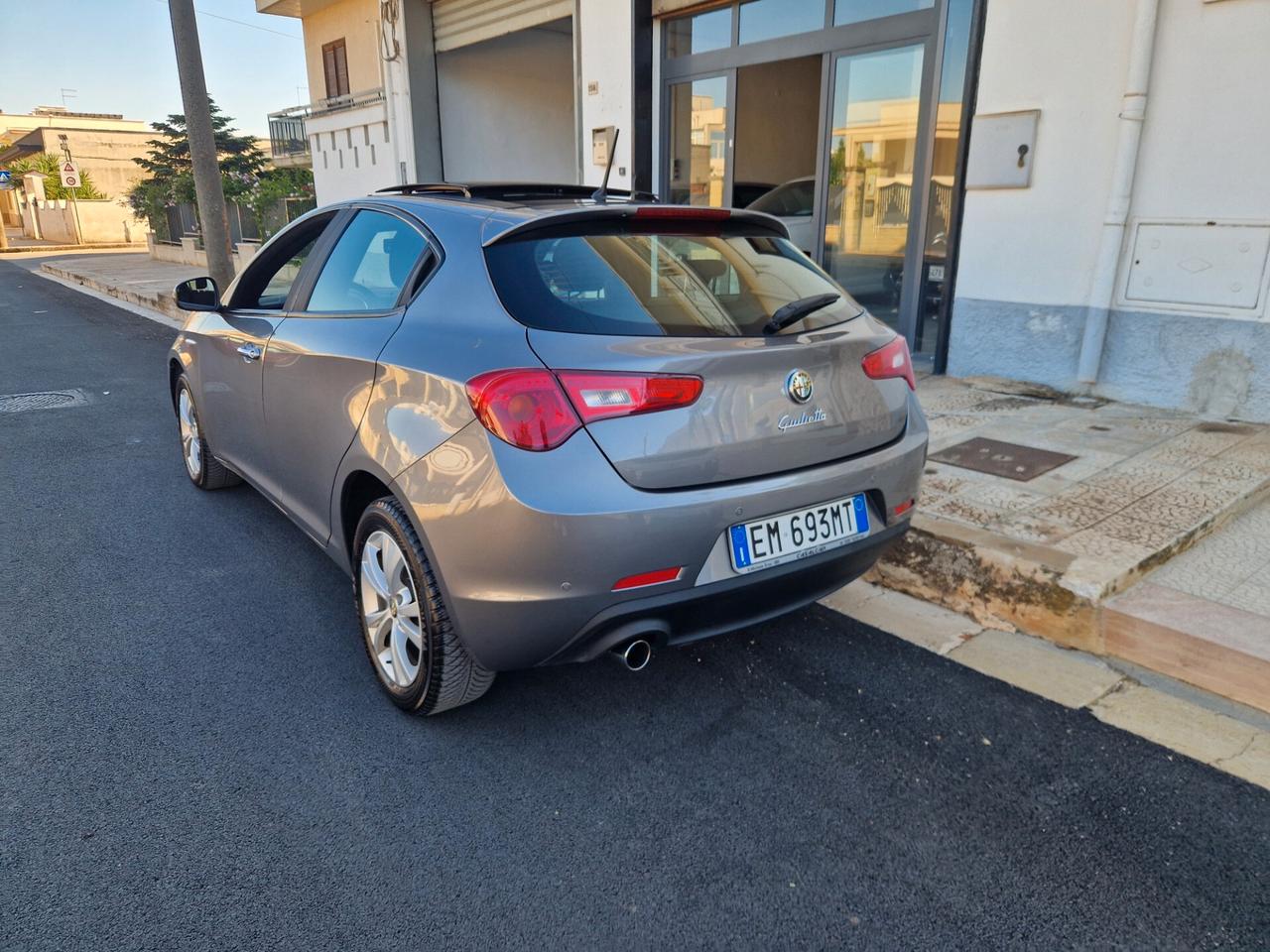 Alfa Romeo Giulietta 1.6 JTDm-2 105 CV Distinctive