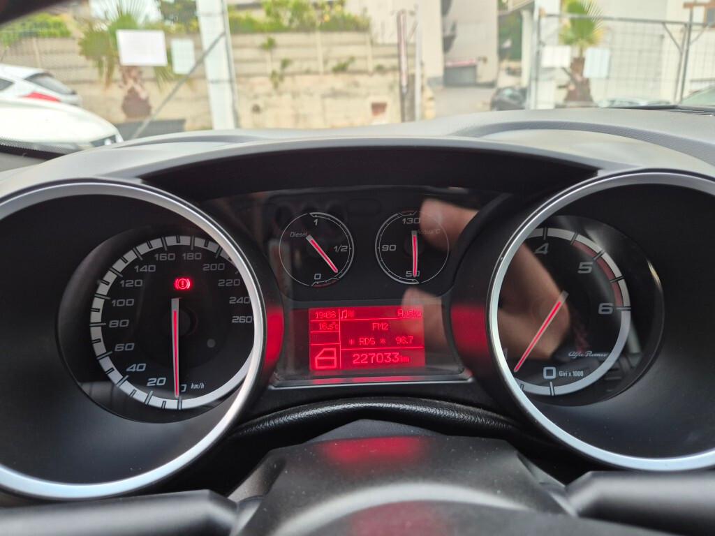 Alfa Giulietta 1.6 JTDm-2 105 CV EXCLUSIVE