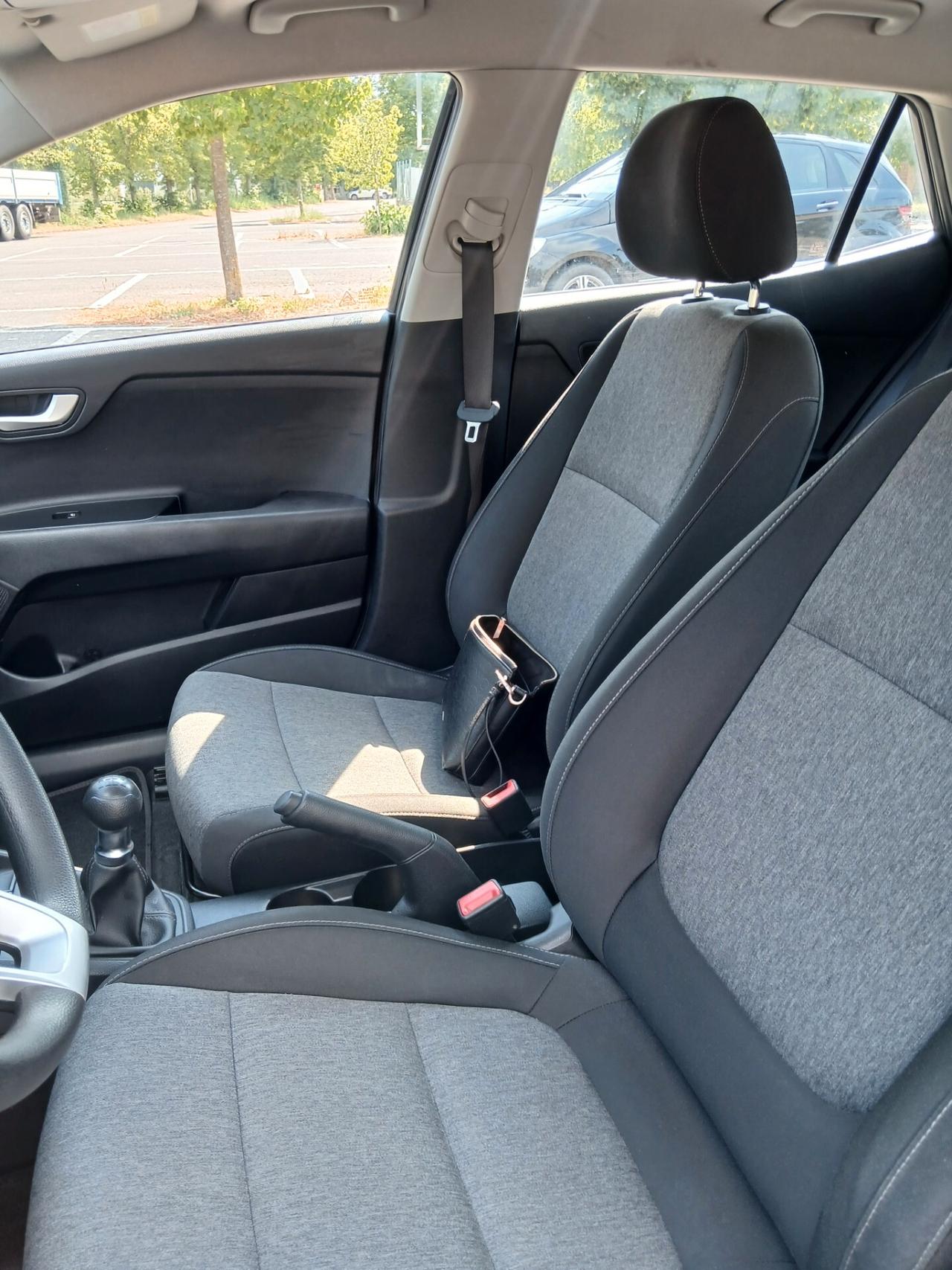 Kia Stonic 1.2 DPI Urban