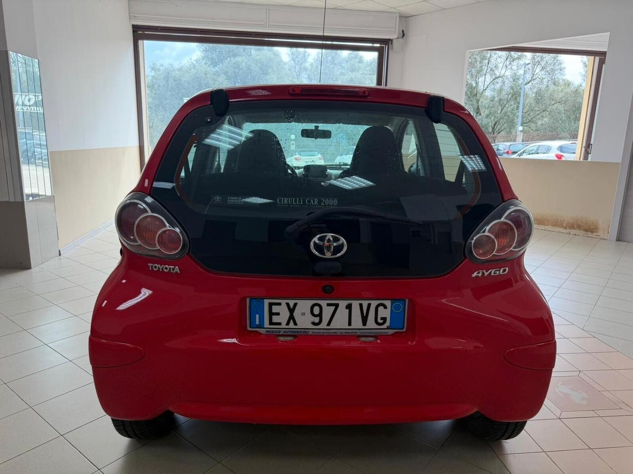 Toyota Aygo 1.0 VVT-i 69 CV 5 porte x-cool MMT