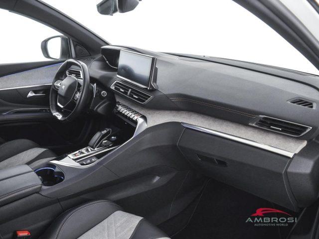 PEUGEOT 3008 Hybrid 225 e-EAT8 GT