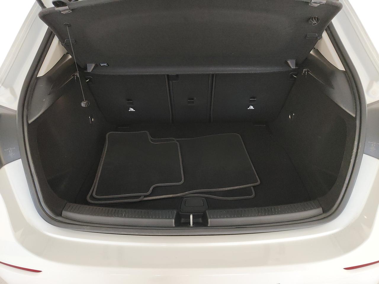 Mercedes-Benz A 180 d Advanced auto